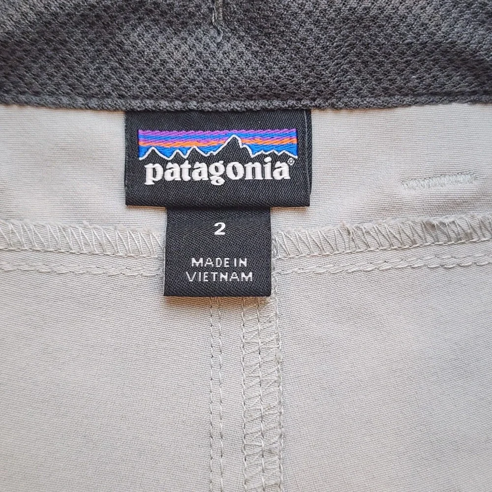 Patagonia Women's Hiking Trail Shorts Beige Outdoor Nylon Spandex Size 2